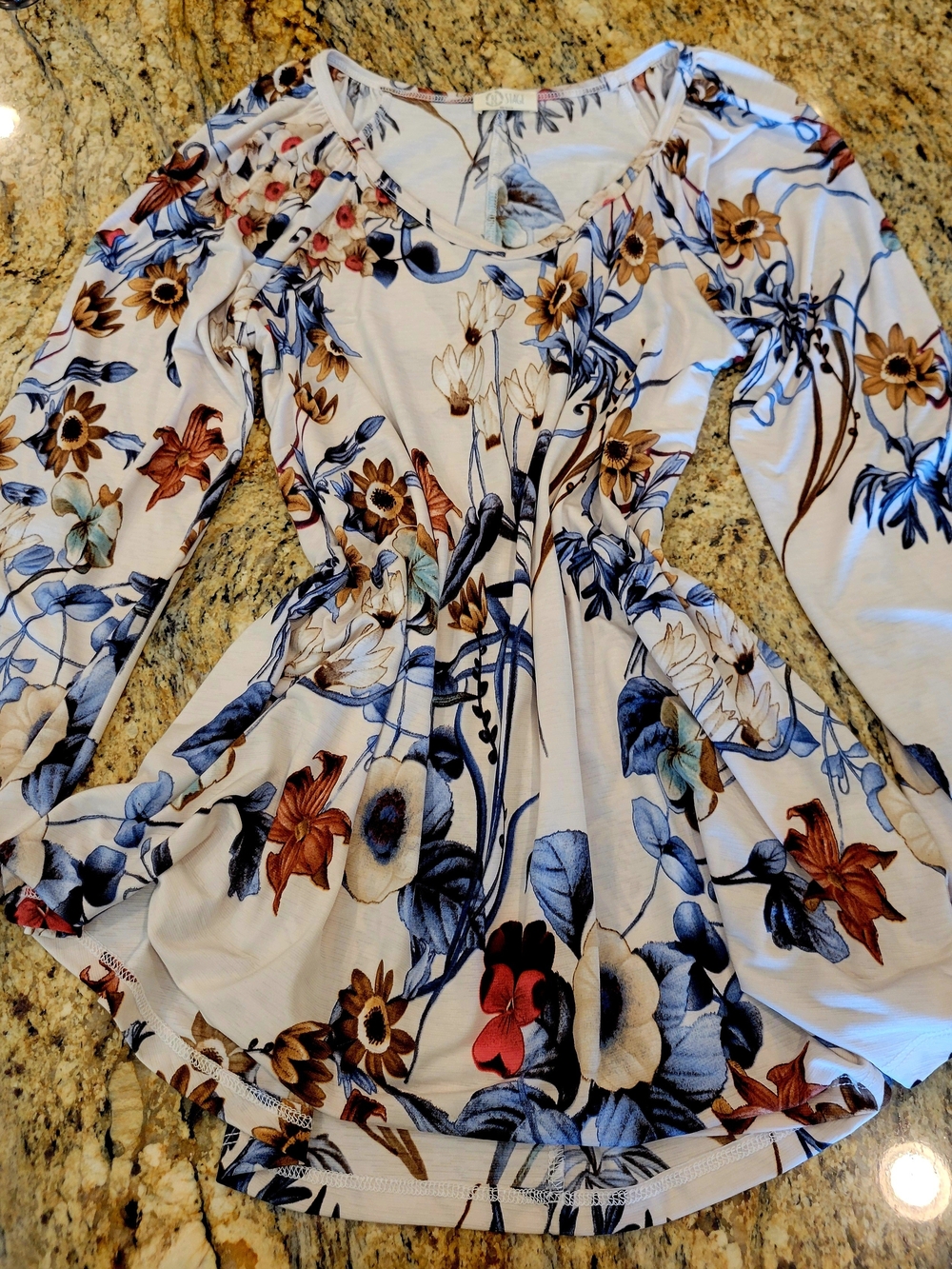 Be Stage White Floral Long-Sleeve Tunic